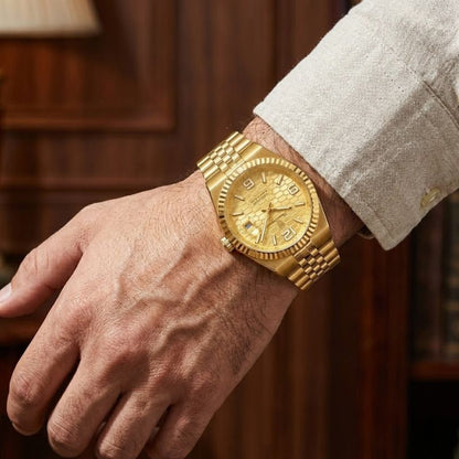 Relógio masculino Poedagar Altieri Gold em aço inoxidável, mostrador dourado — vista detalhada
