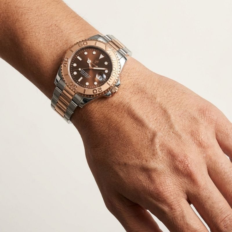Relógio masculino Poedagar Submariner Rose Gold Brown em aço inoxidável, mostrador marrom — detalhe do design